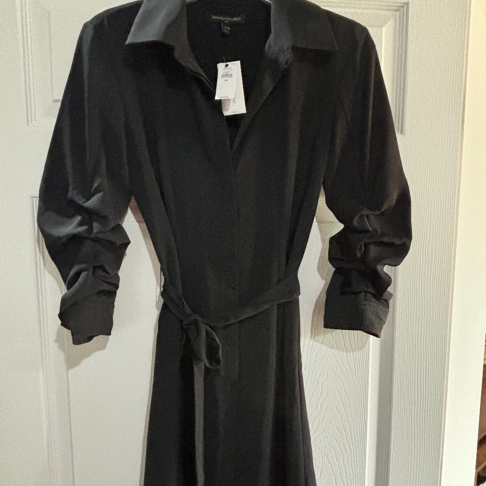 Banana Republic black button up long sleeve dress